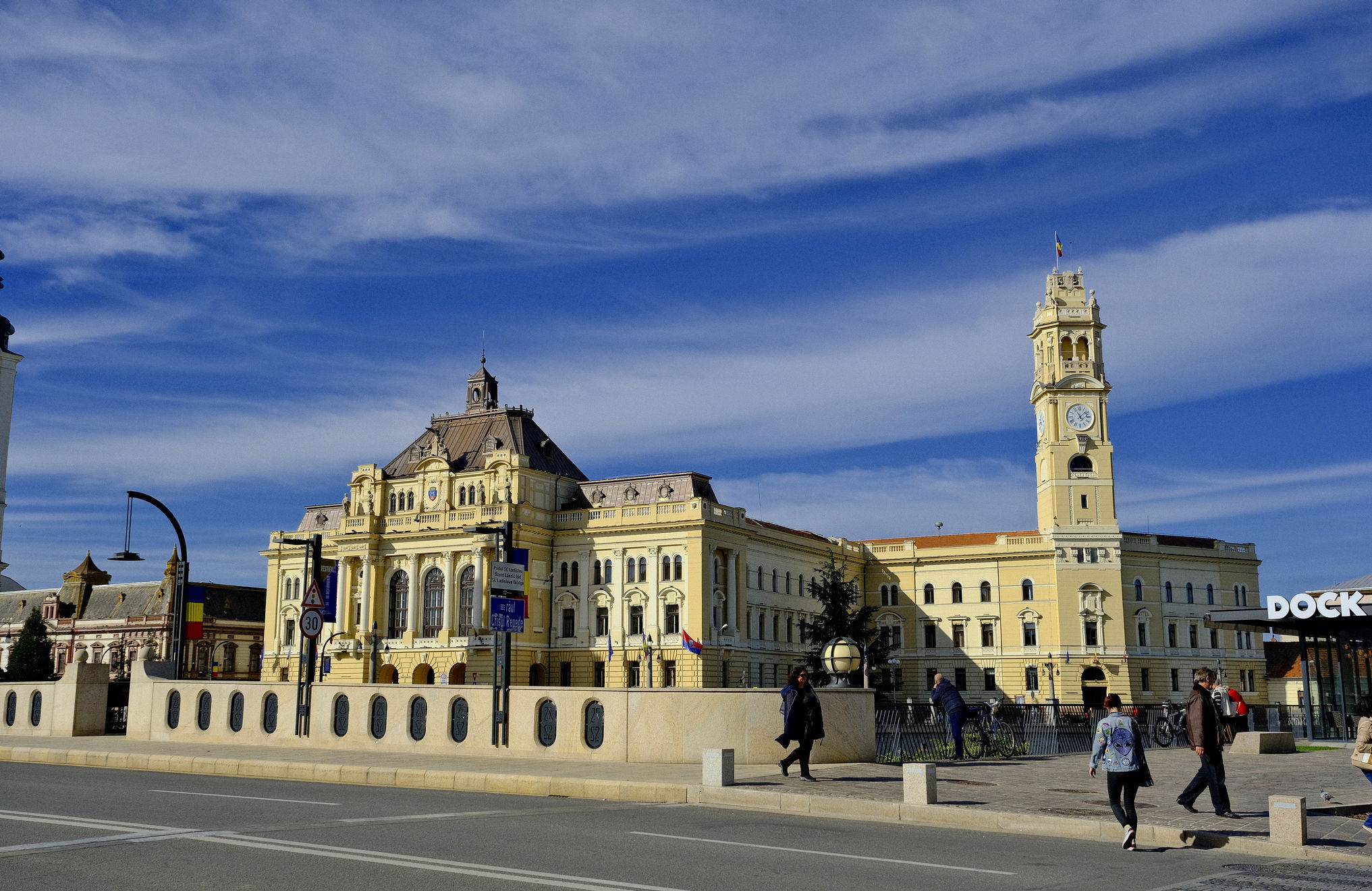 Közvitát tartanak a civilek támogatásáról
