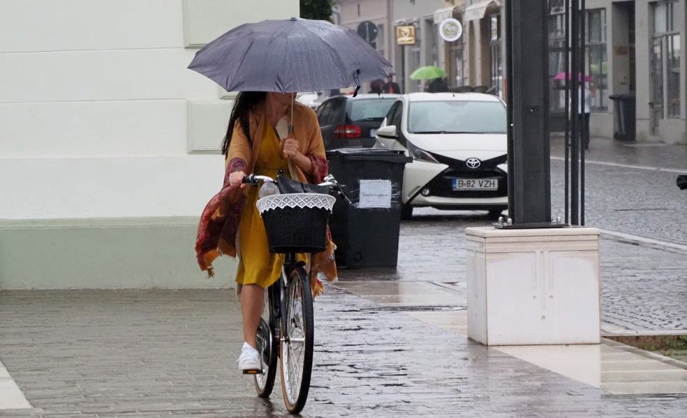 Zivatarokra figyelmeztető riasztást adtak ki a meteorológusok az ország több mint felére