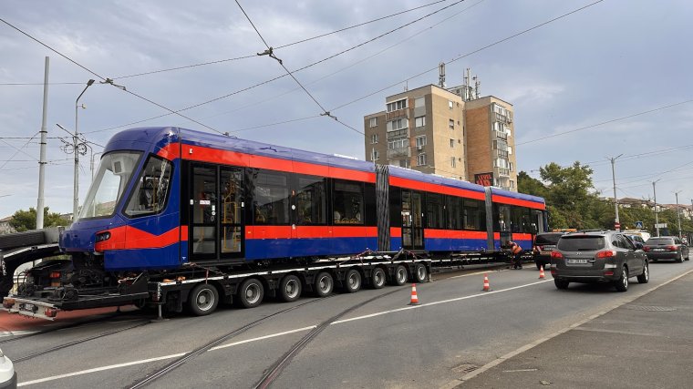 Megérkezett a második villamos Nagyváradra