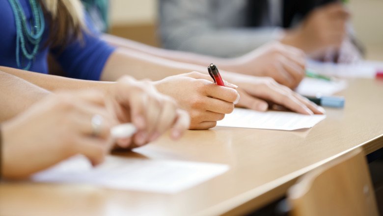 Közel háromszáz pedagógust várnak a véglegesítő vizsgára Bihar megyében