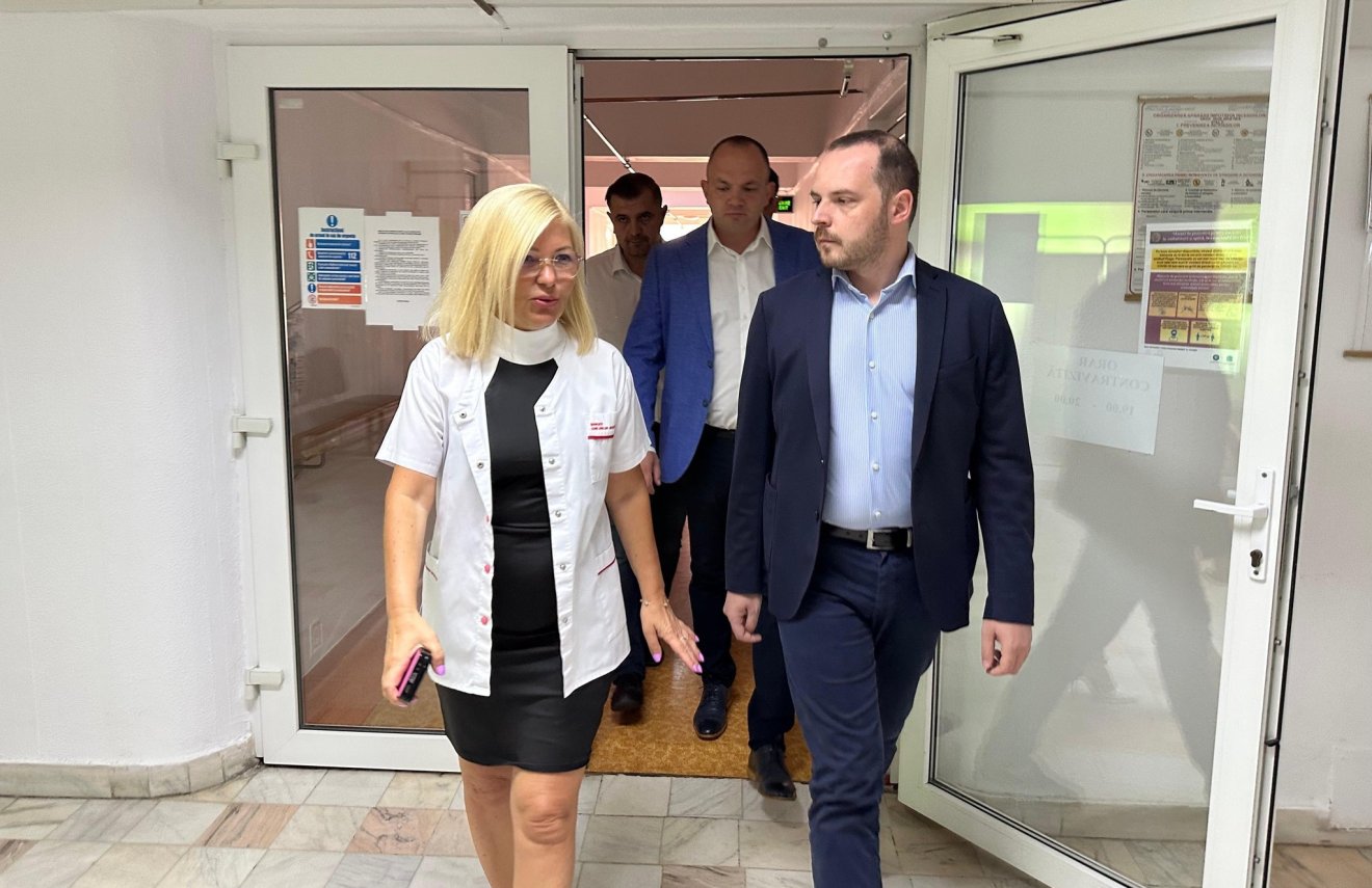 Mindennel elégedett volt Nagyváradon az egészségügyi miniszter