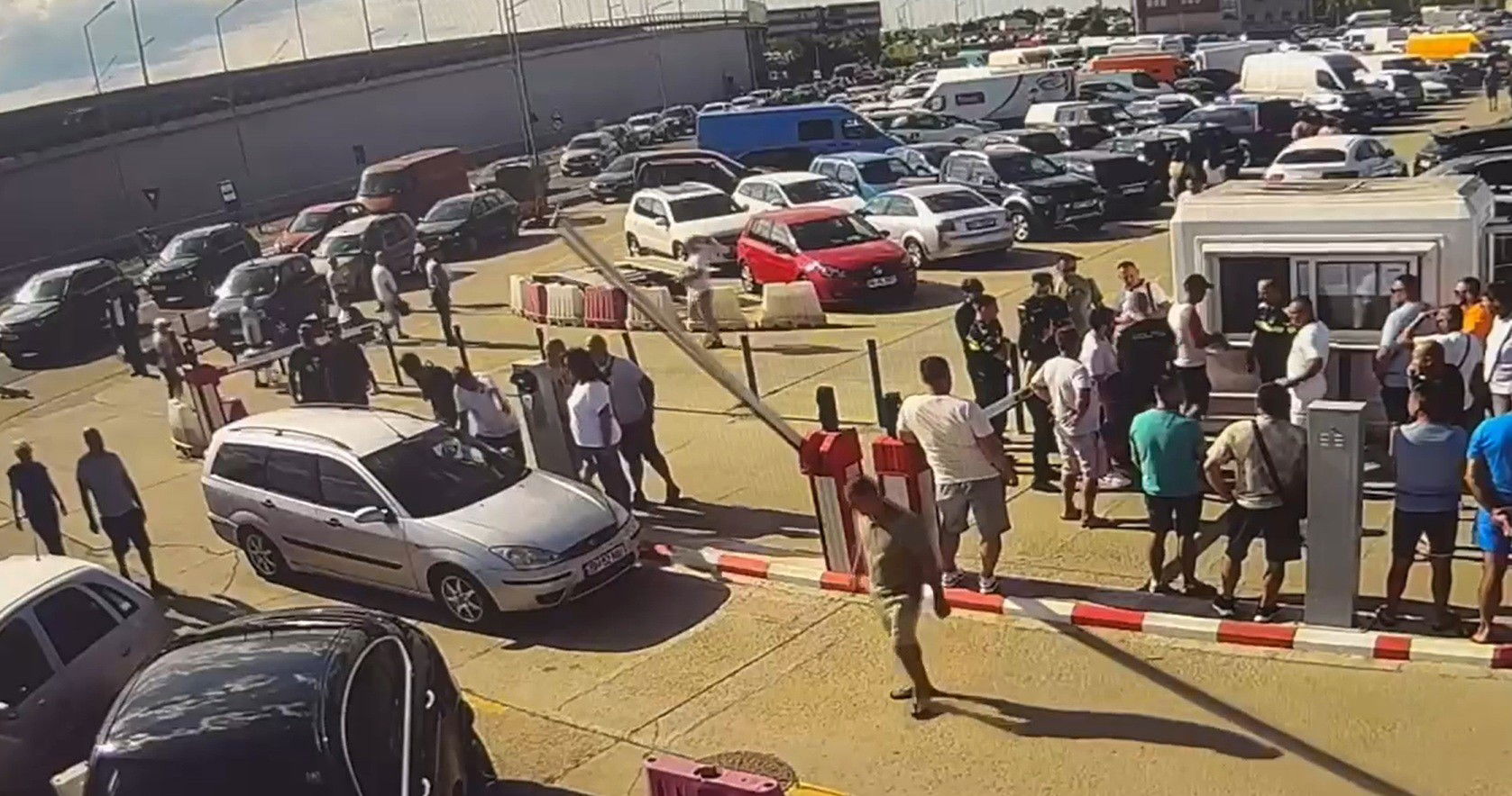 Még tanulják az autókereskedők az új beléptetési rendszert