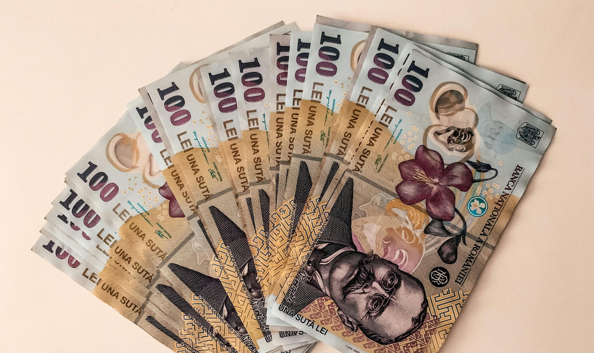 Áprilisban meghaladta az 1000 milliárd lejt a román államadósság