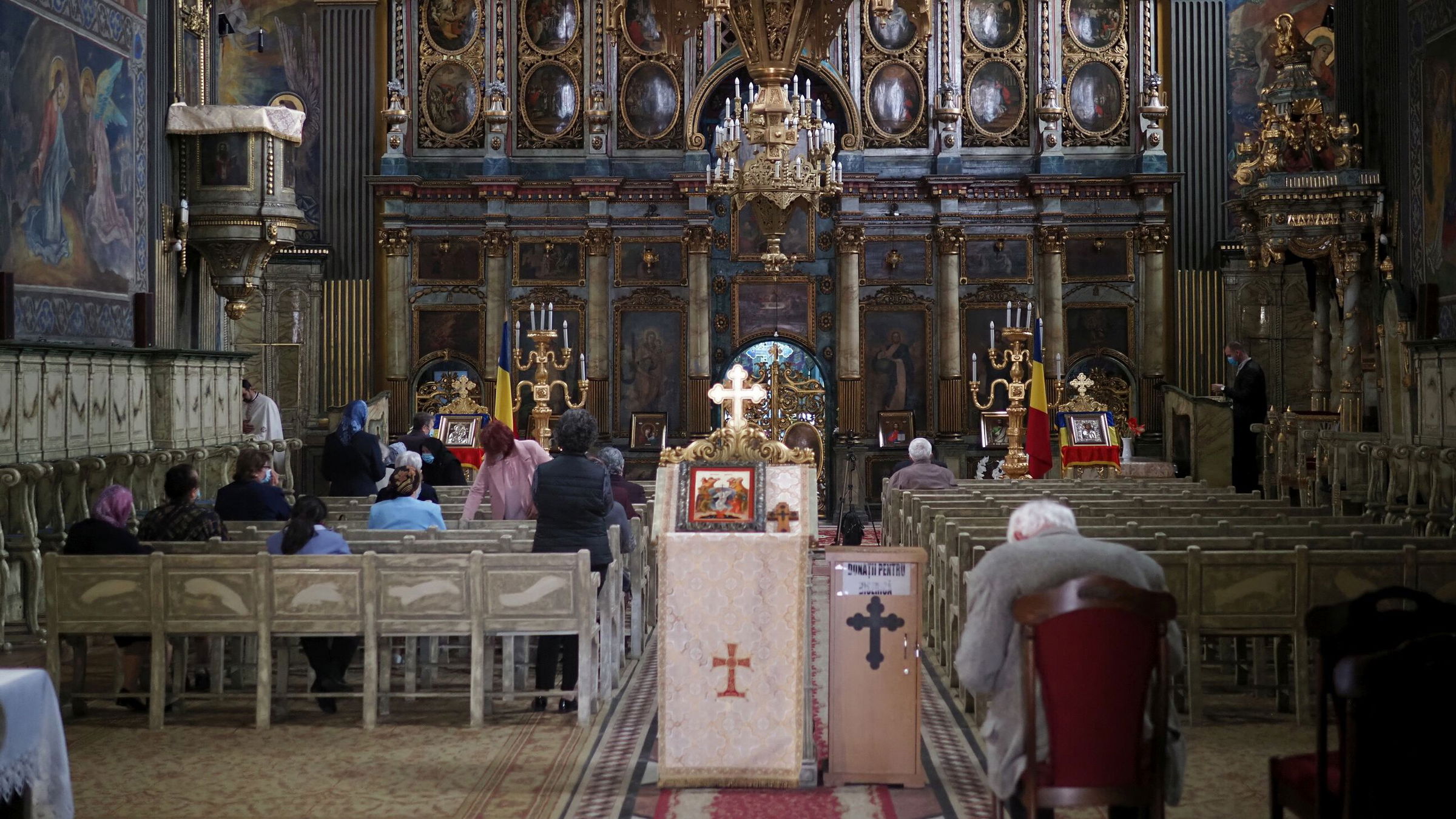 A romániaiak több mint háromnegyede vallásosnak mondja magát