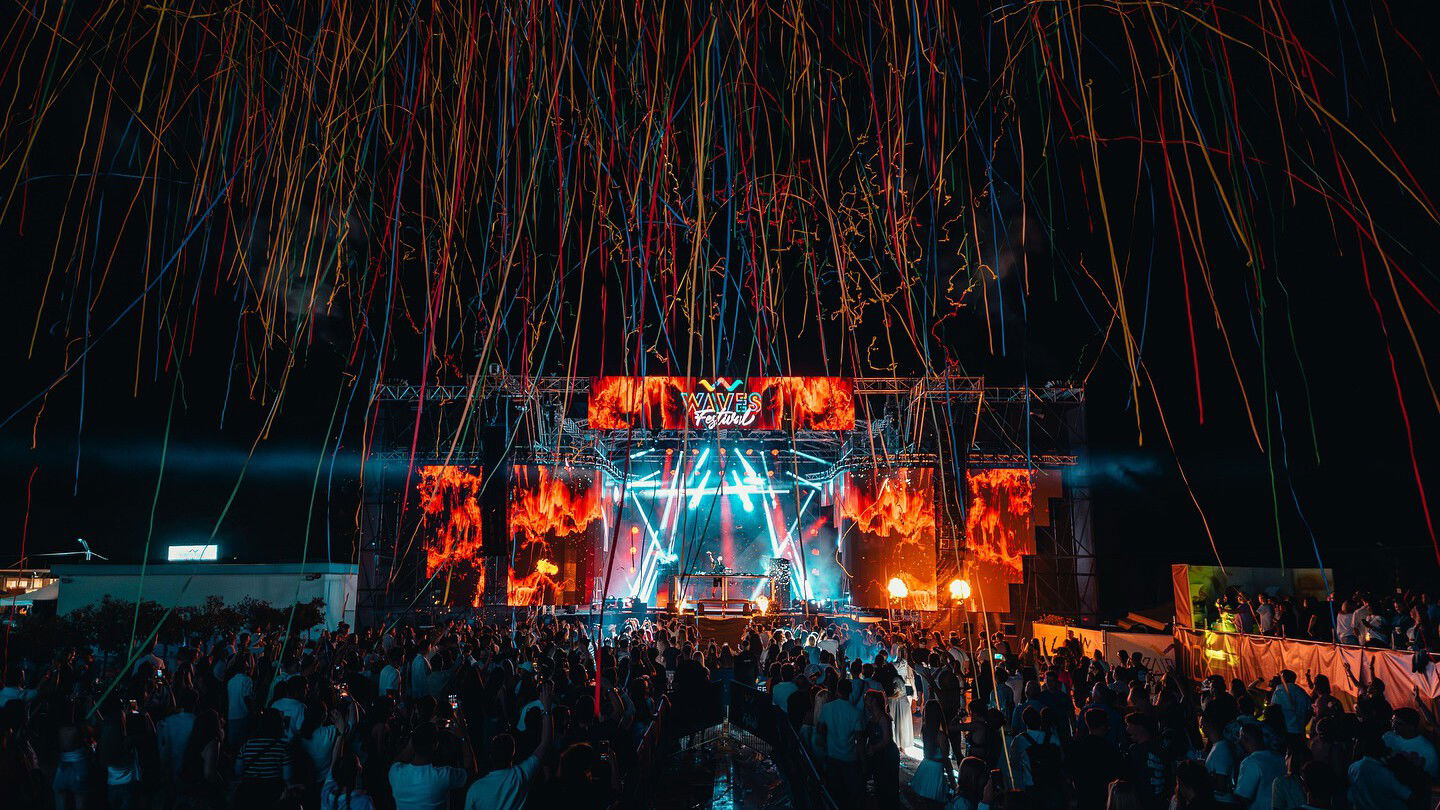 Megkezdődött a Waves Fesztivál Püspökfürdőn