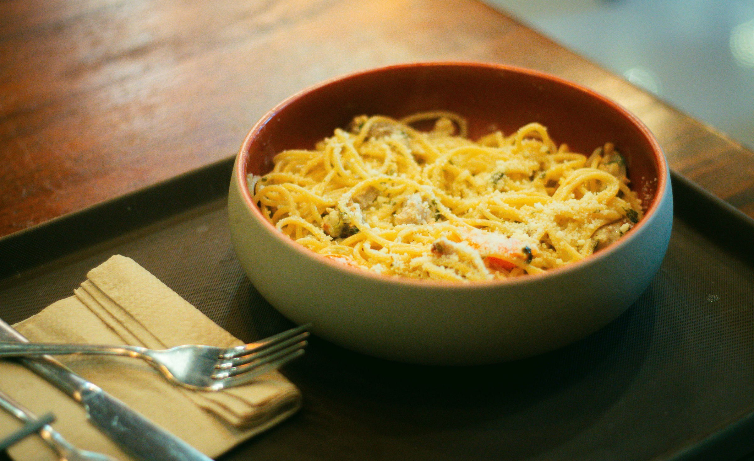 Spagetti okozhatta az ételmérgezéses tüneteket a bukaresti turistacsoportnál