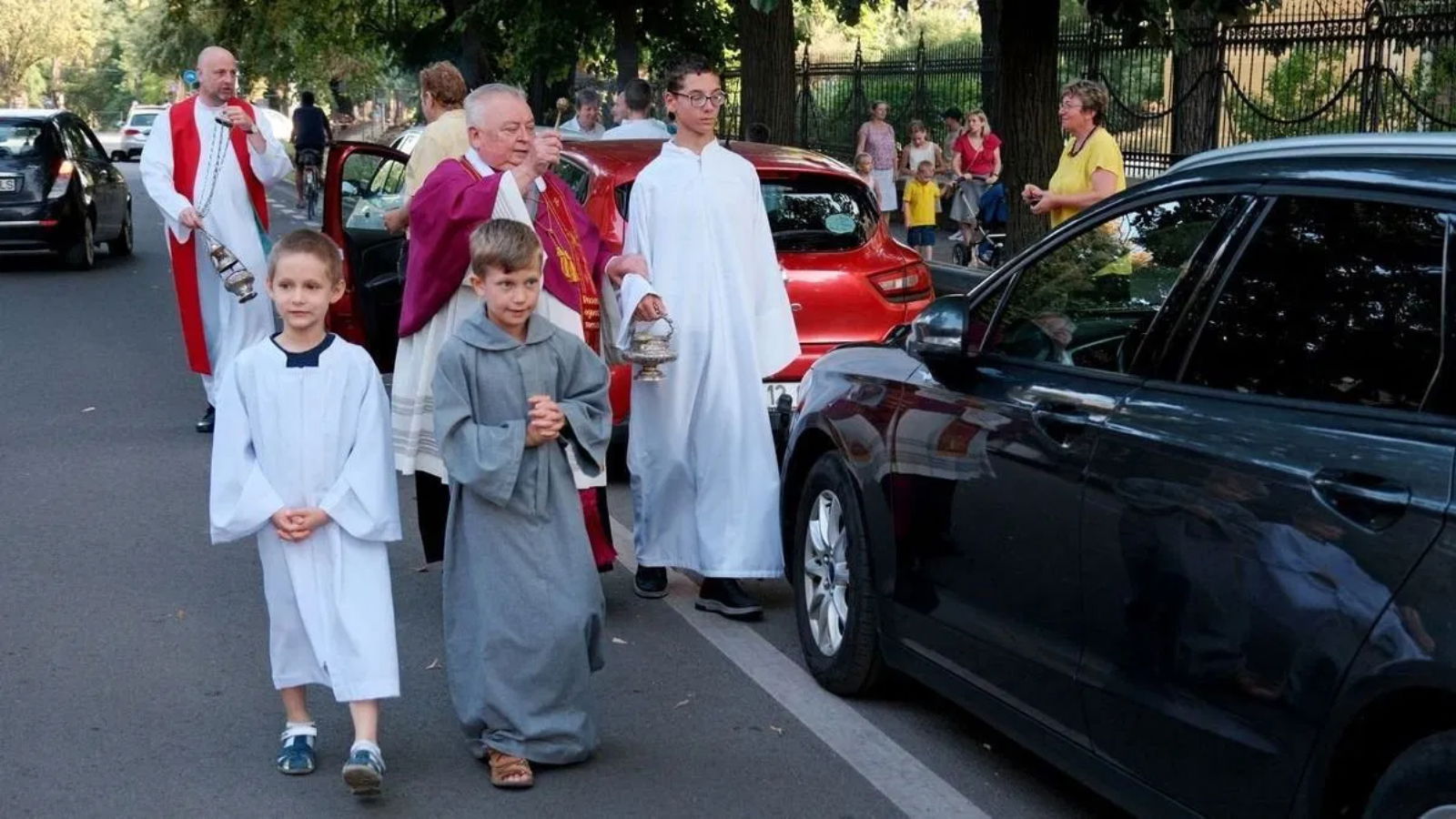 Megáldják a gépjárműveket