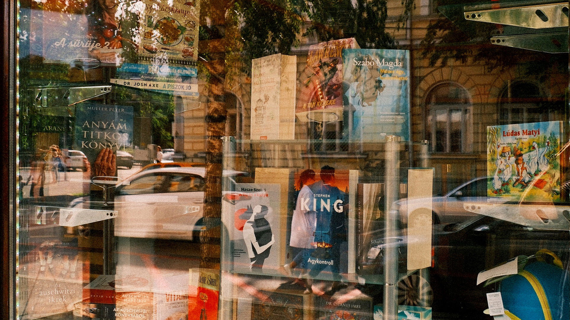 Ritkasággá válhat Romániában a (magyar) könyv és a könyvesbolt