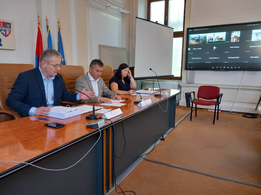 Infrastrukturális jellegű projektekről szavaztak a megyei tanácsülésen