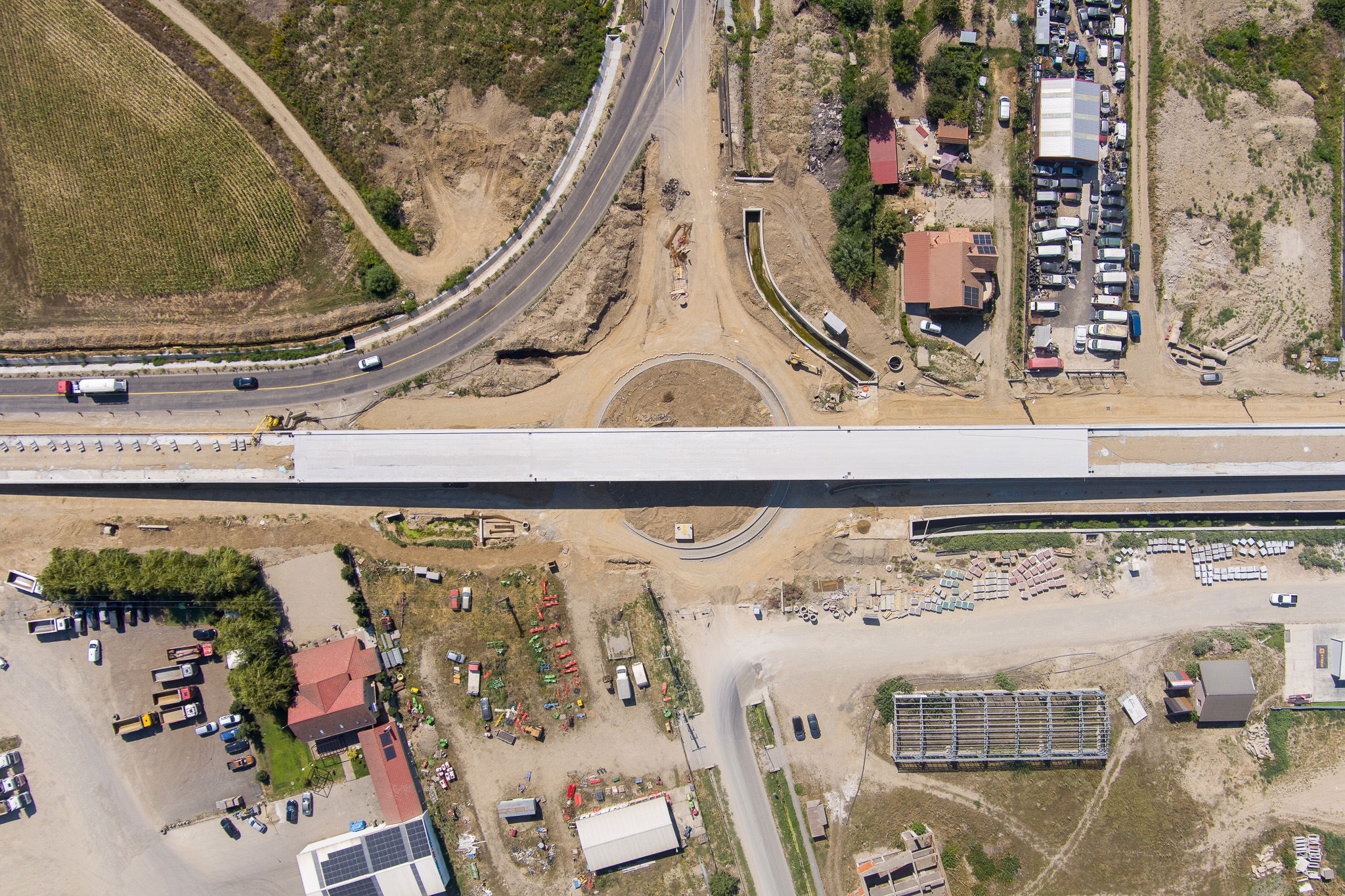 Hamarosan önteni kezdik a fugyivásárhelyi felüljáró aszfaltrétegeit