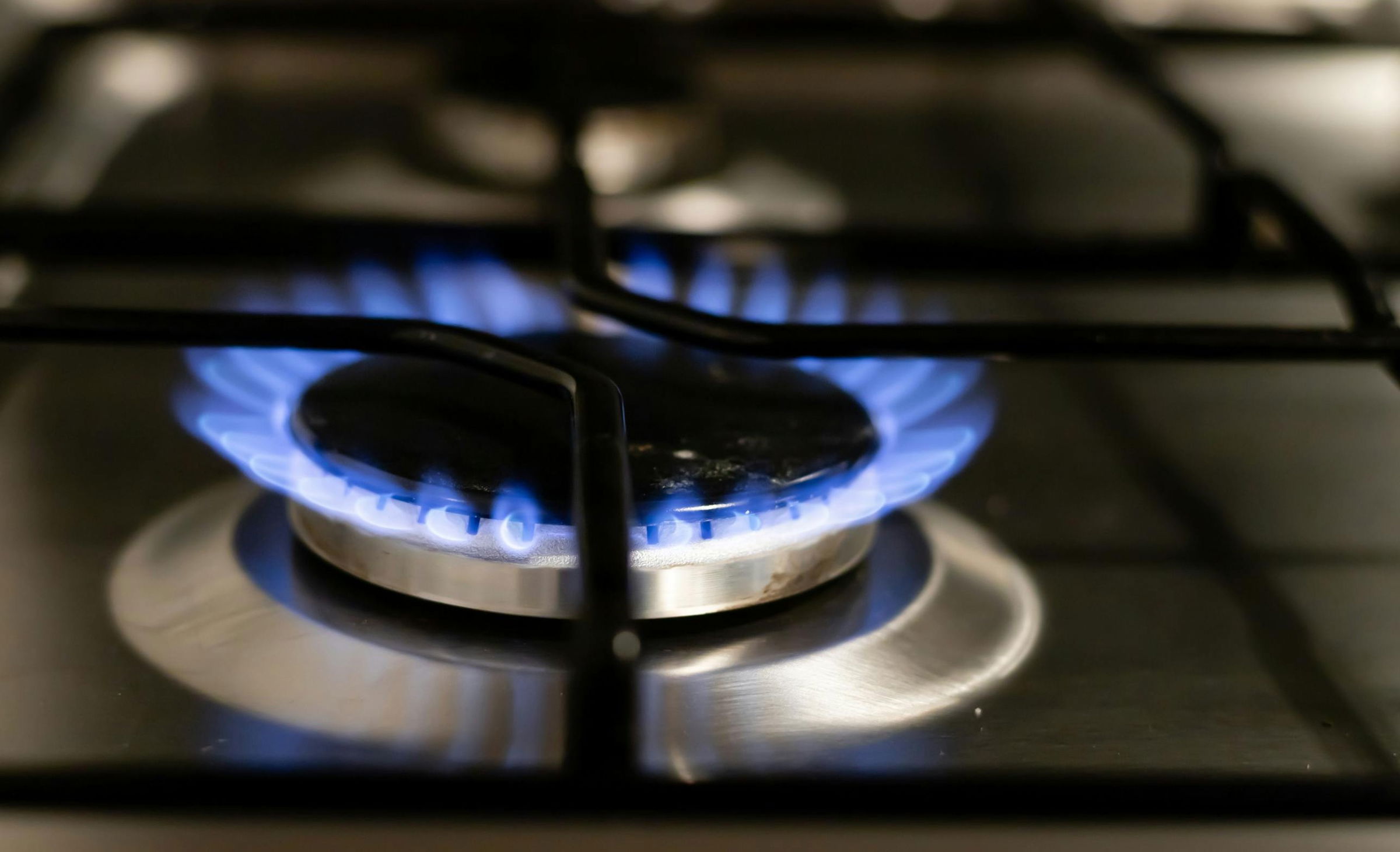 Energiaügyi miniszter: Nem fog nőni a földgáz ára a télen