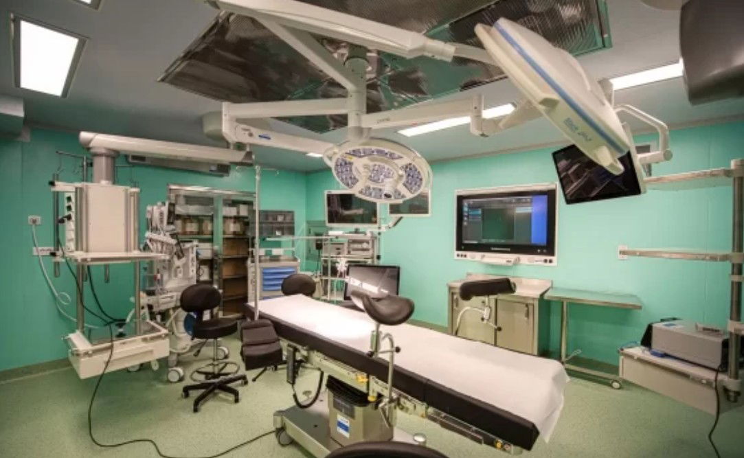 Modernizálódik a váradi szülészet újszülött osztálya