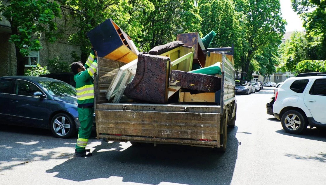 Ismét elszállítják a nagy méretű és veszélyes hulladékokat Nagyváradon