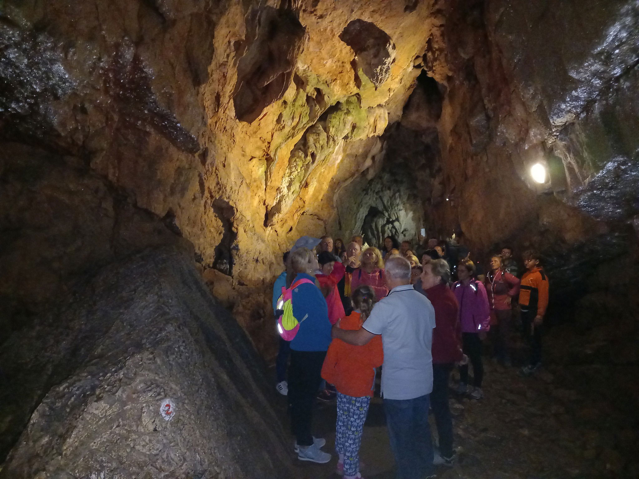 A Zichy-cseppkőbarlang feltárására emlékeztek Réven | FOTÓK