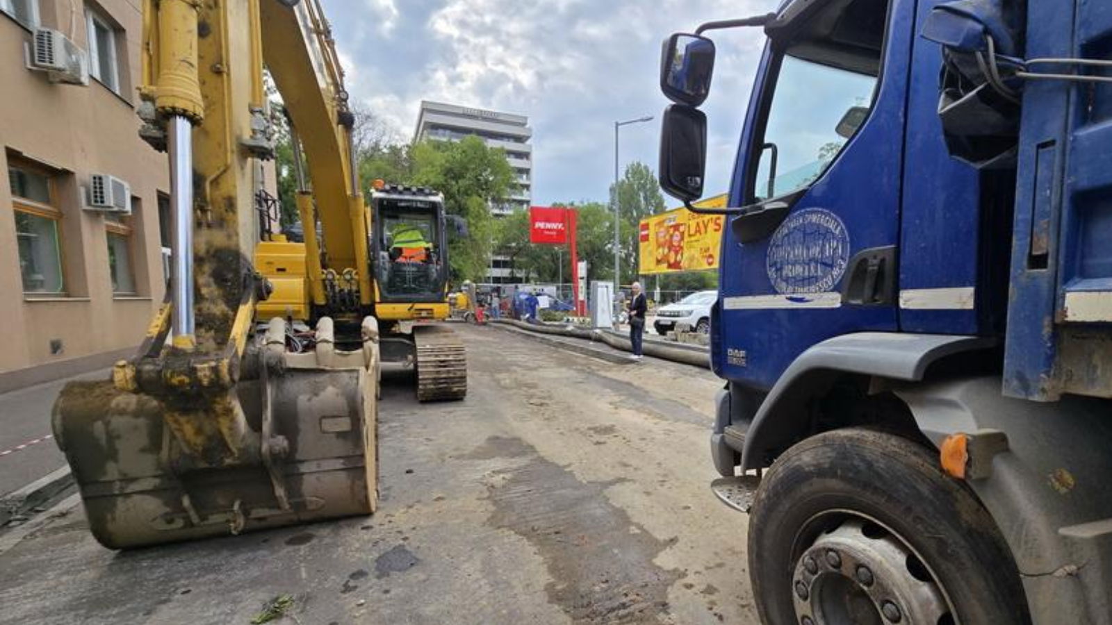 Elhúzódik a csatornacsere a Szováta utcán