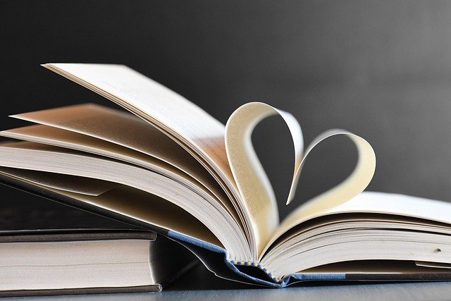 Heltai fabulái verses változatban: könyvbemutató a Léda-házban