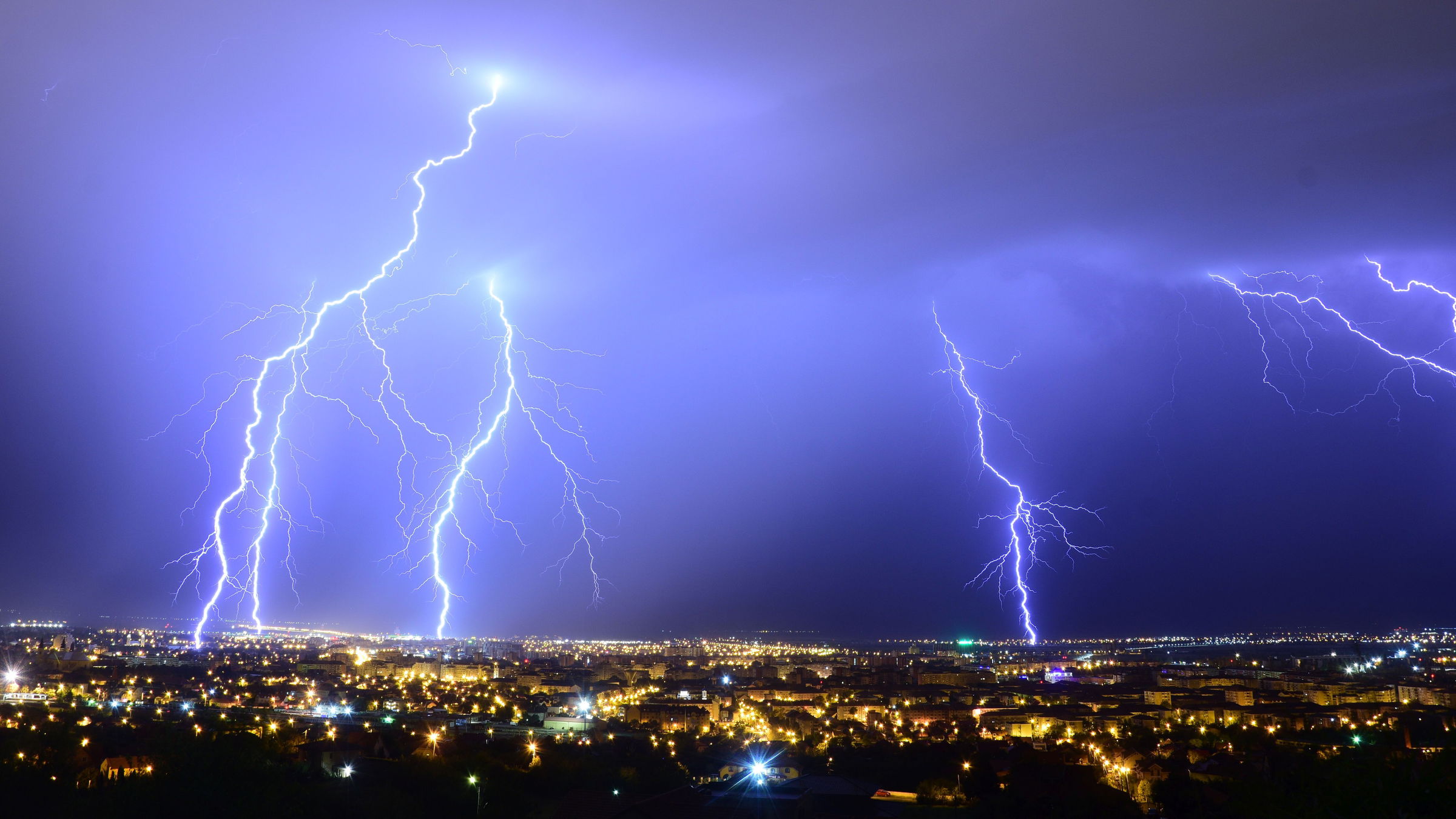 A hegyközpályi „villámvadász” képeit állítják ki a nagyváradi Léda-házban