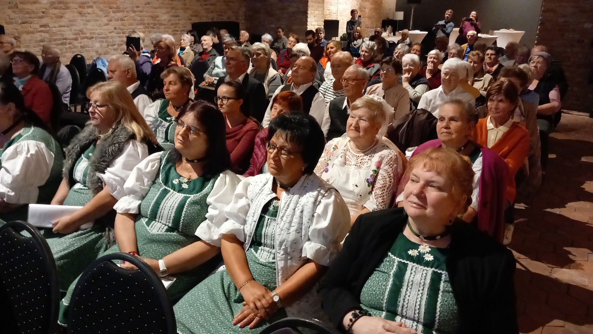 Az időseket ünnepelték a római katolikus püspöki palota rendezvénytermében