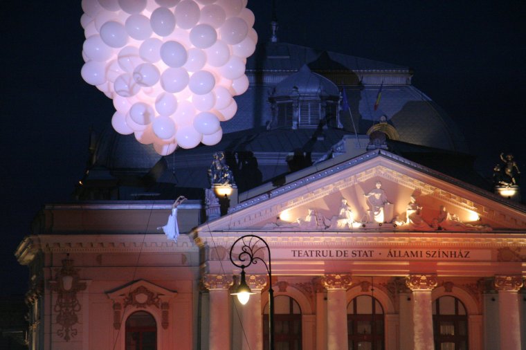 Festifall: Légi balettelőadás Nagyvárad központjában
