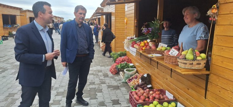 Átadták a megújult borsi termelői piacot