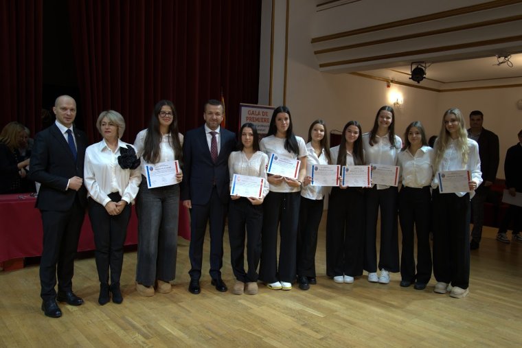 A kiváló tanulókat és pedagógusokat is díjazták Nagyvárad Napján