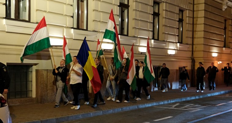 Fáklyás menettel tisztelegtek a forradalom hősei előtt | GALÉRIA ÉS VIDEÓ