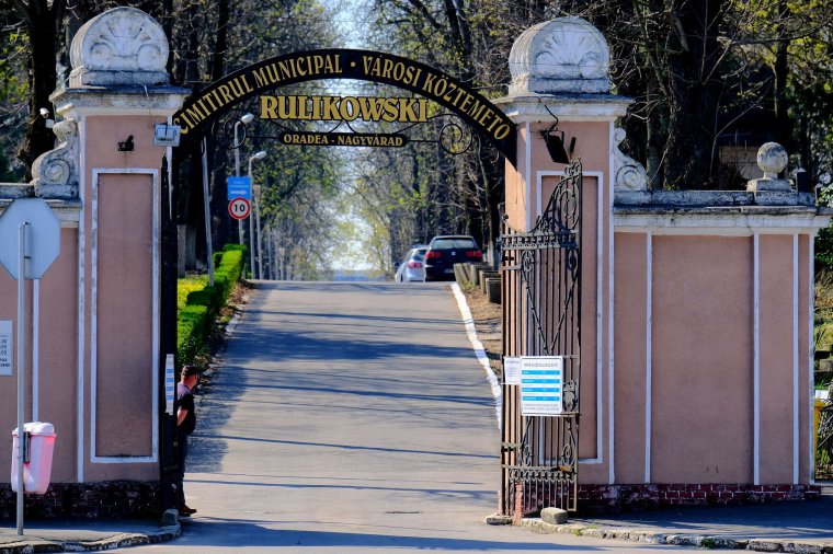 A sírok között üldöztek egy tolvajt a Rulikowski temetőben, a lopásért fél év börtönt kapott