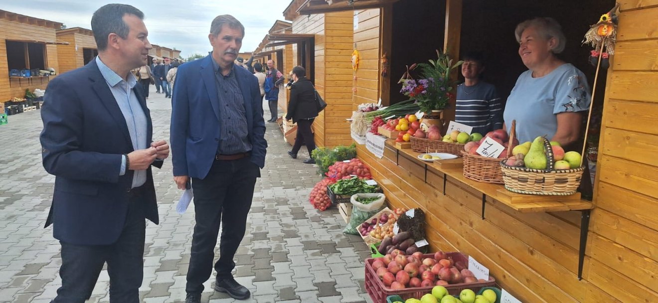 Átadták a megújult borsi termelői piacot