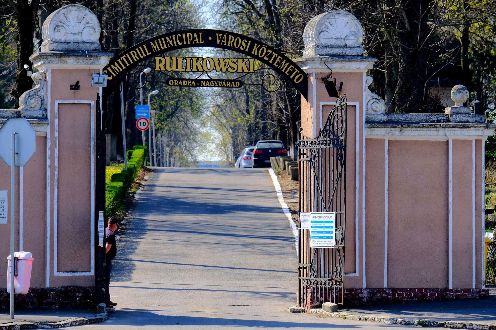 A sírok között üldöztek egy tolvajt a Rulikowski temetőben, a lopásért fél év börtönt kapott