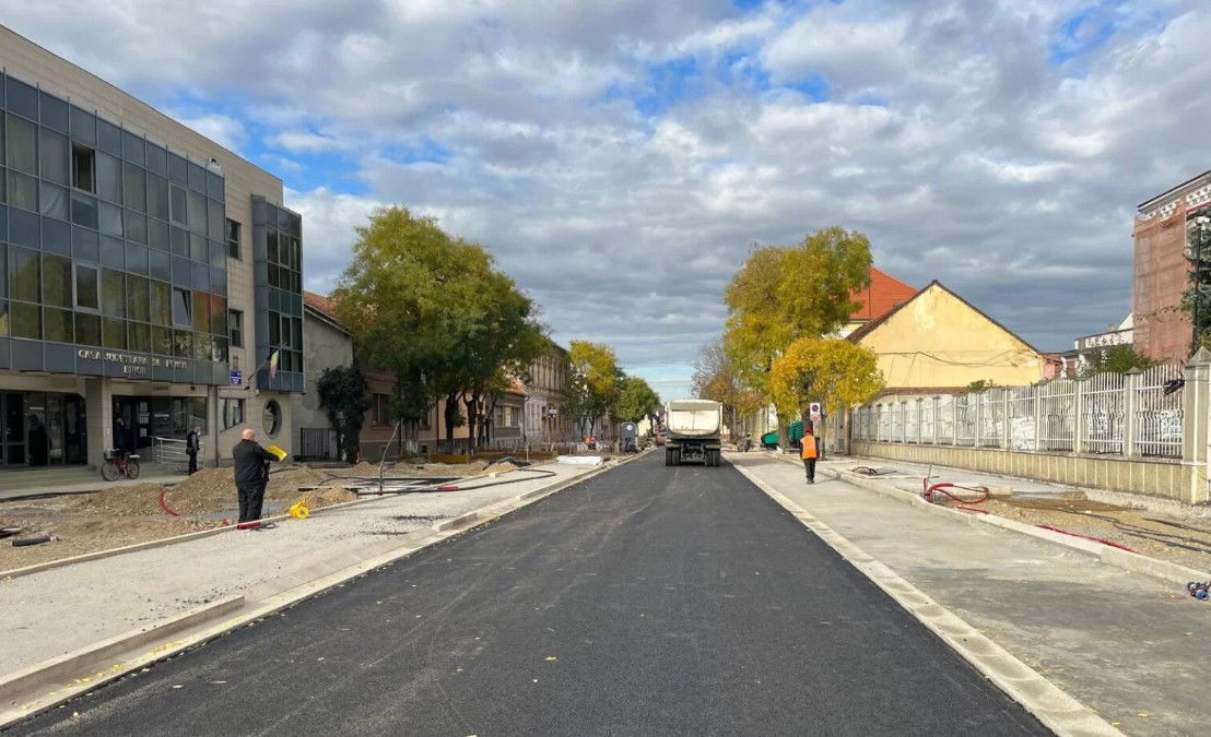 Jövő héten újraindul az autóforgalom a váradi Sal Ferenc utcán