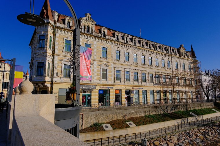 Megállapodtak a felek, féléves szünet után folytatódik a Lévay-ház felújítása Nagyváradon