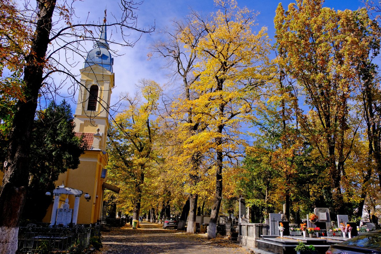 „A temetőlátogatás nem a halál kultusza, hanem az emlékezés és a hála ideje”