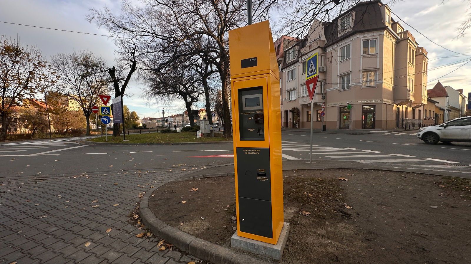 Új, intelligens parkolóórák Nagyváradon