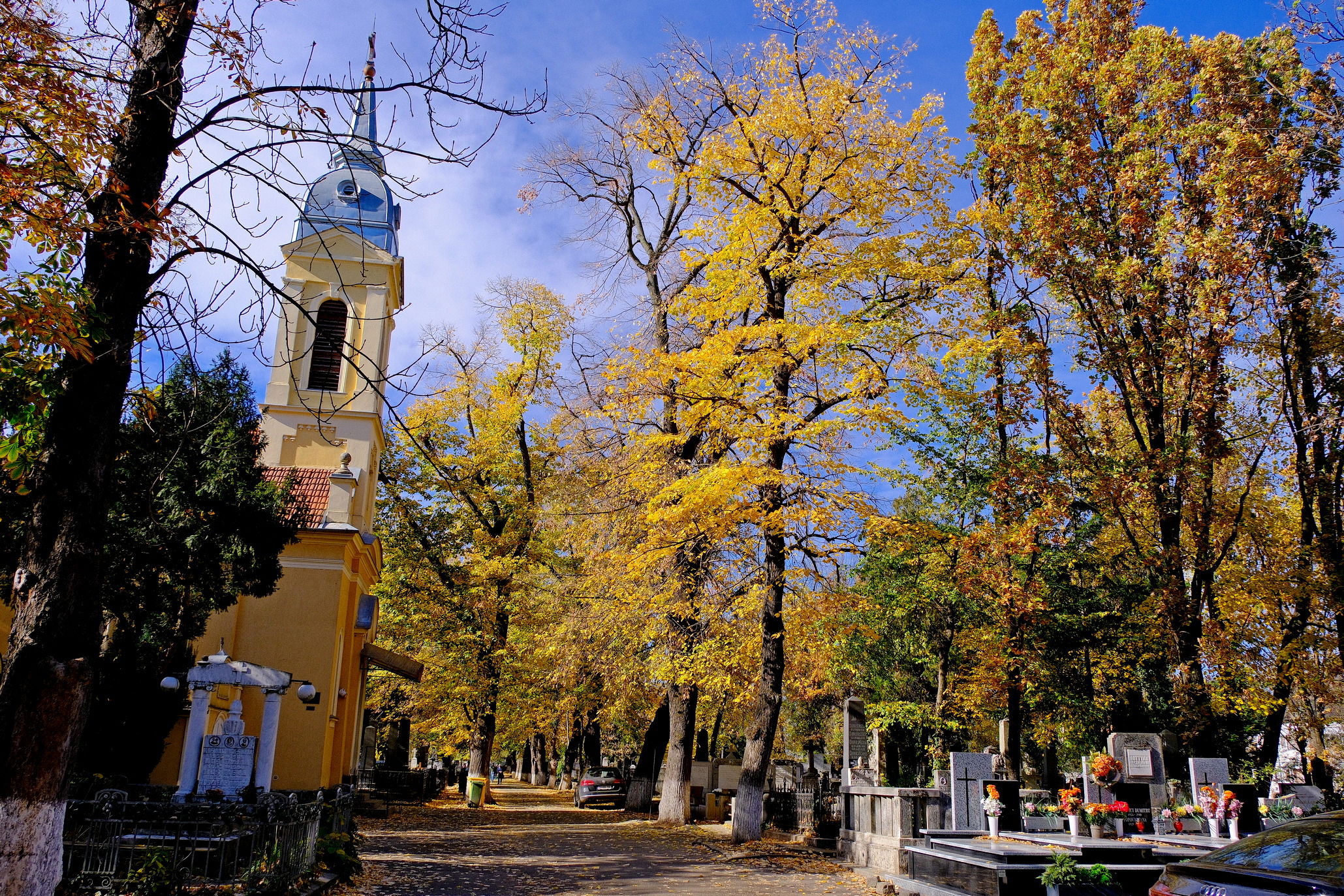 „A temetőlátogatás nem a halál kultusza, hanem az emlékezés és a hála ideje”