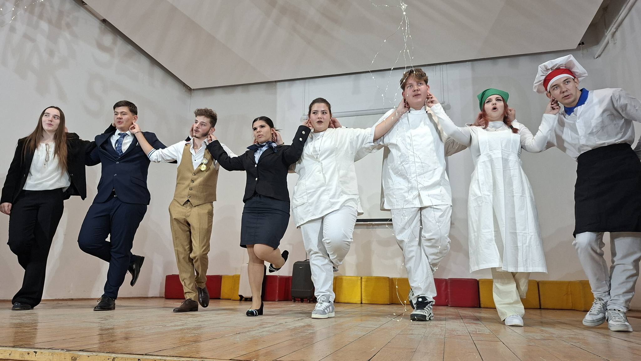 Gólyabál a Szent László Líceumban: a szakmák sztárjai | GALÉRIA és VIDEÓK