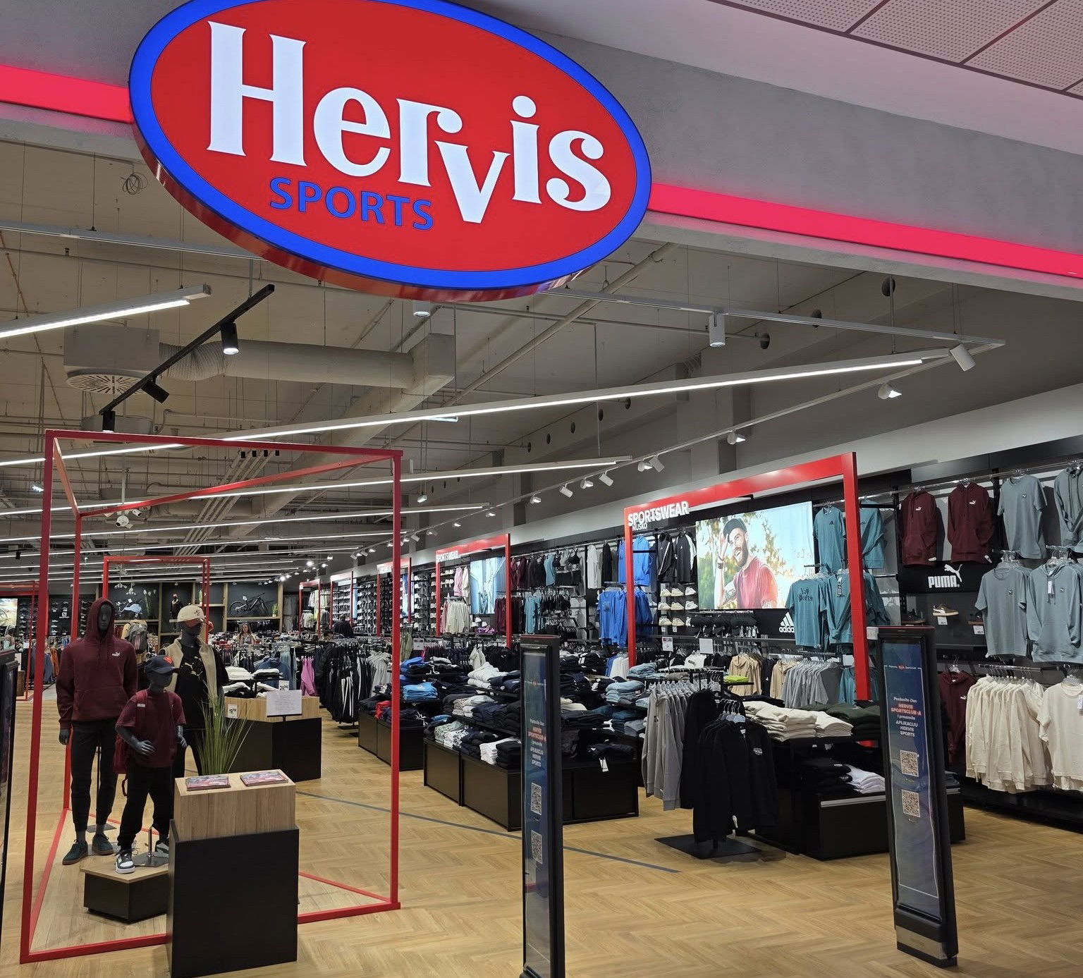 Kivonul a romániai piacról a Hervis