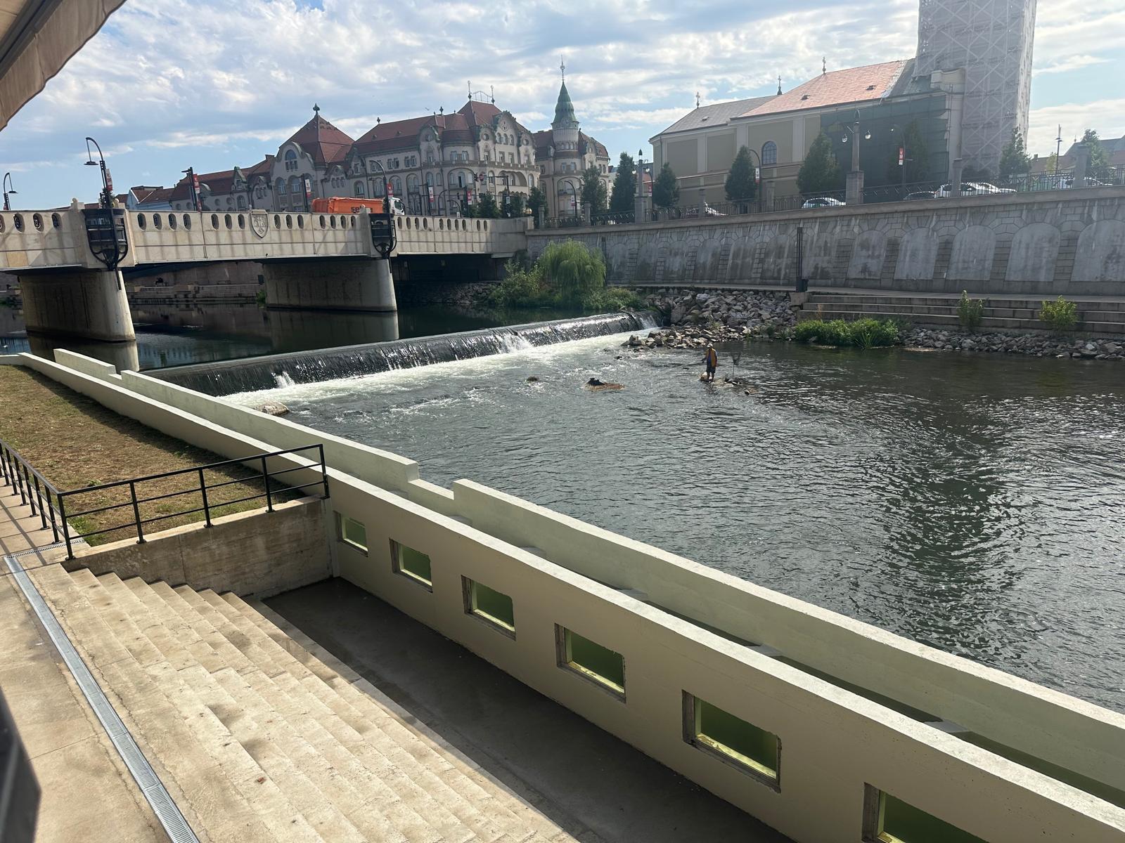 Elkészült a megerősített partfal, az új promenád és a hallépcső