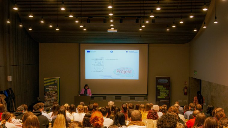 Digitalizációs projekt zárult a PKE-n