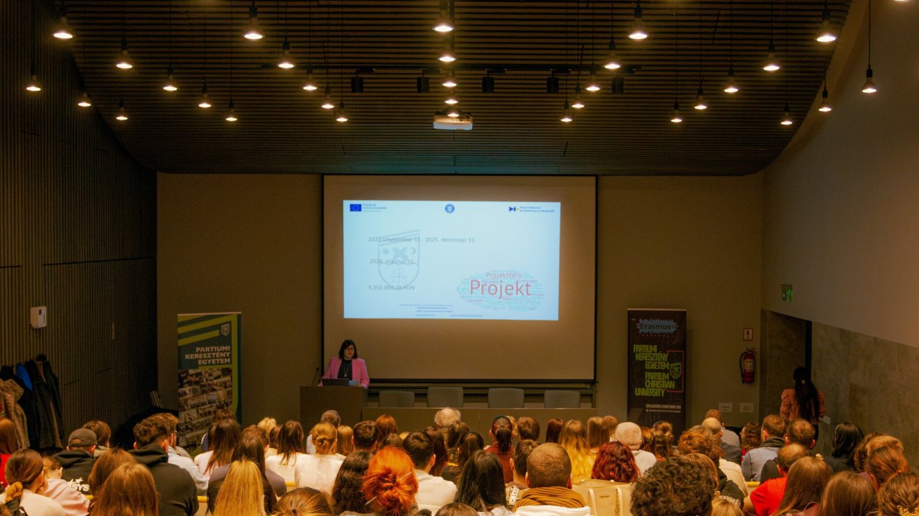 Digitalizációs projekt zárult a PKE-n