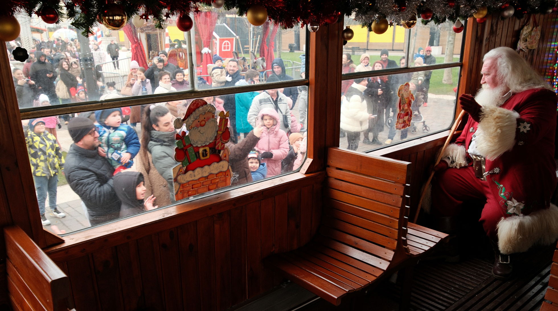 Idén is ellátogatott Nagyváradra a Télapó│Fotók és videó