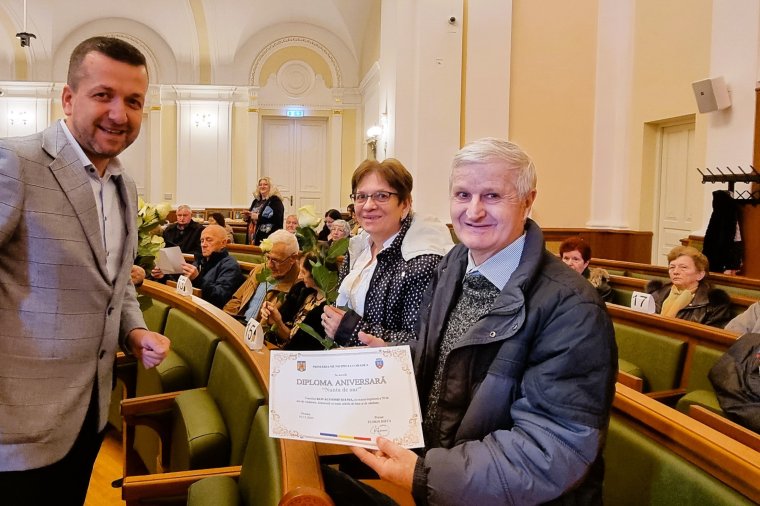 Aranylakodalmasokat köszöntöttek Váradon