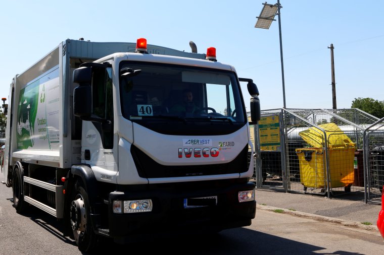 Megszokott menetrend szerint zajlik a szemétszállítás a téli ünnepek alatt