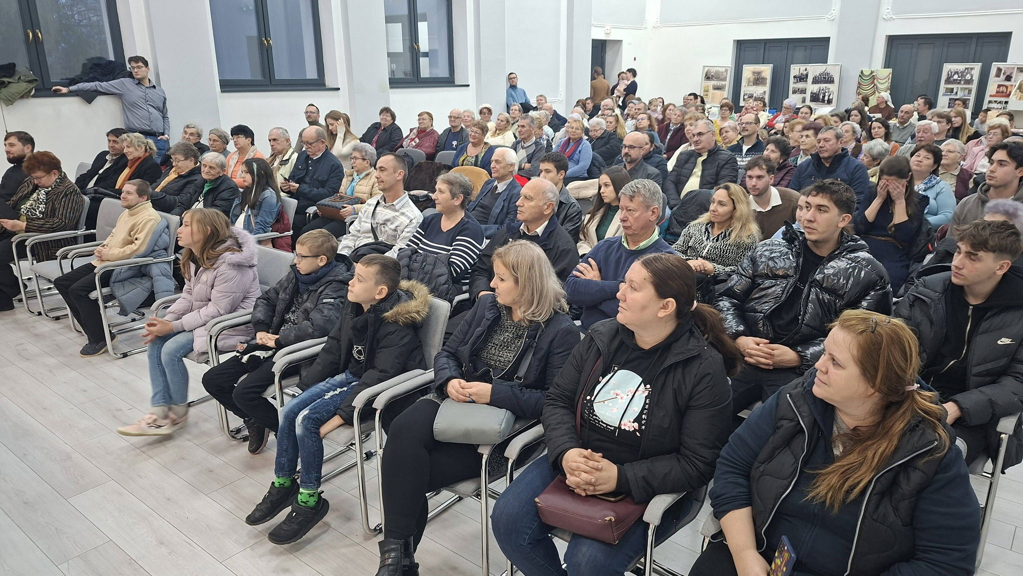 Közösen hangolódtak karácsonyra a nagyvárad-velencei egyházi közösségek