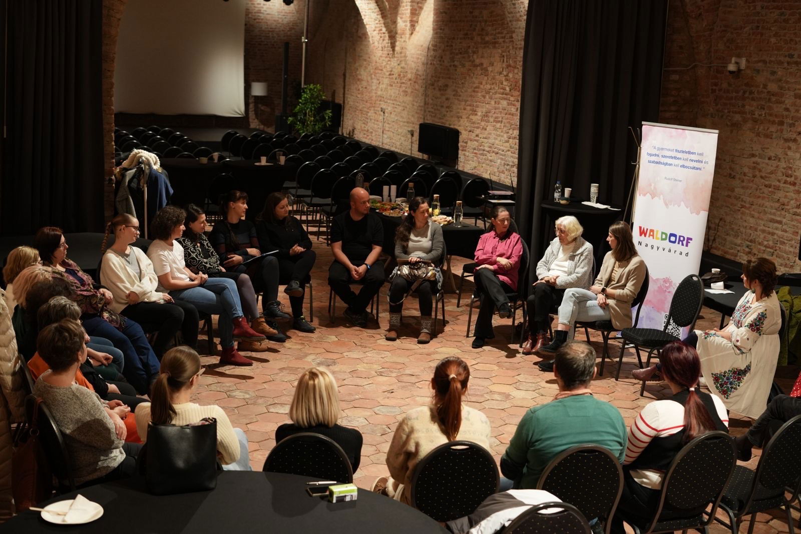 A Waldorf szemléletről és pedagógusképzési lehetőségekről Nagyváradon