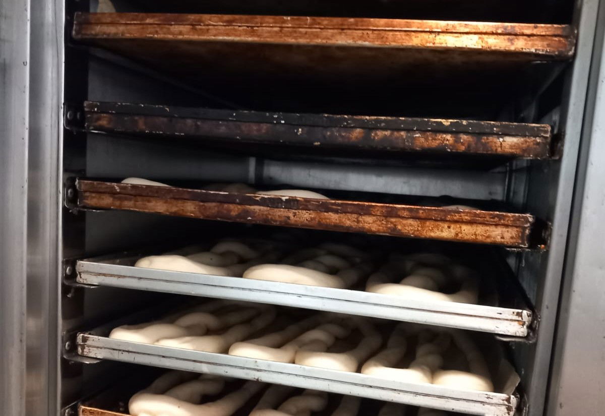 Ideiglenesen bezártak egy váradi pékséget a fogyasztóvédők