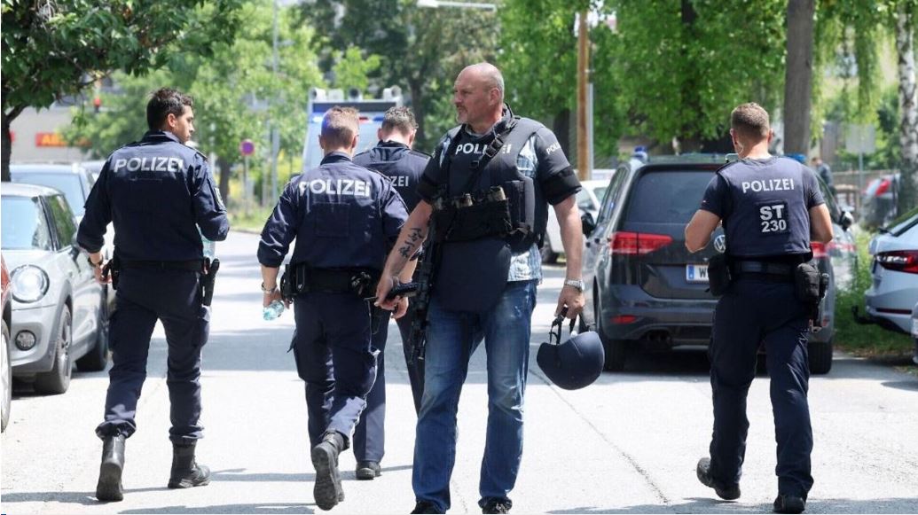 Háromnapos gyászt hirdettek a grazi középiskolai lövöldözés miatt