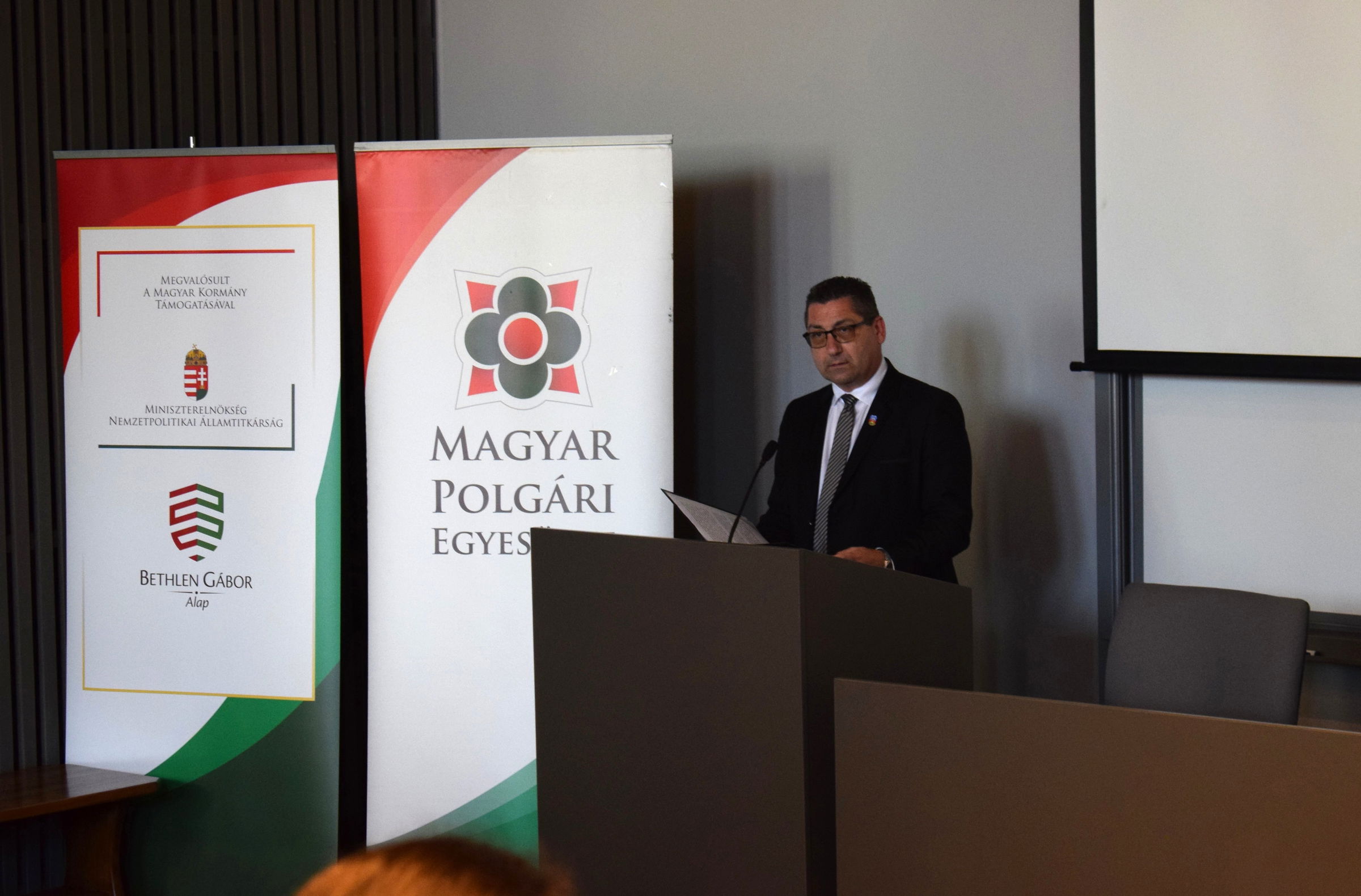 Könyvbemutatóval emlékeztek a nemzeti összetartozás napján