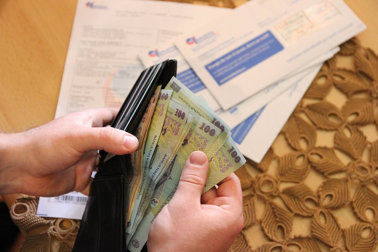Költségvetés-kiigazítás: 950 millió lejt irányoznak elő a kiszolgáltatott áramfogyasztók támogatására