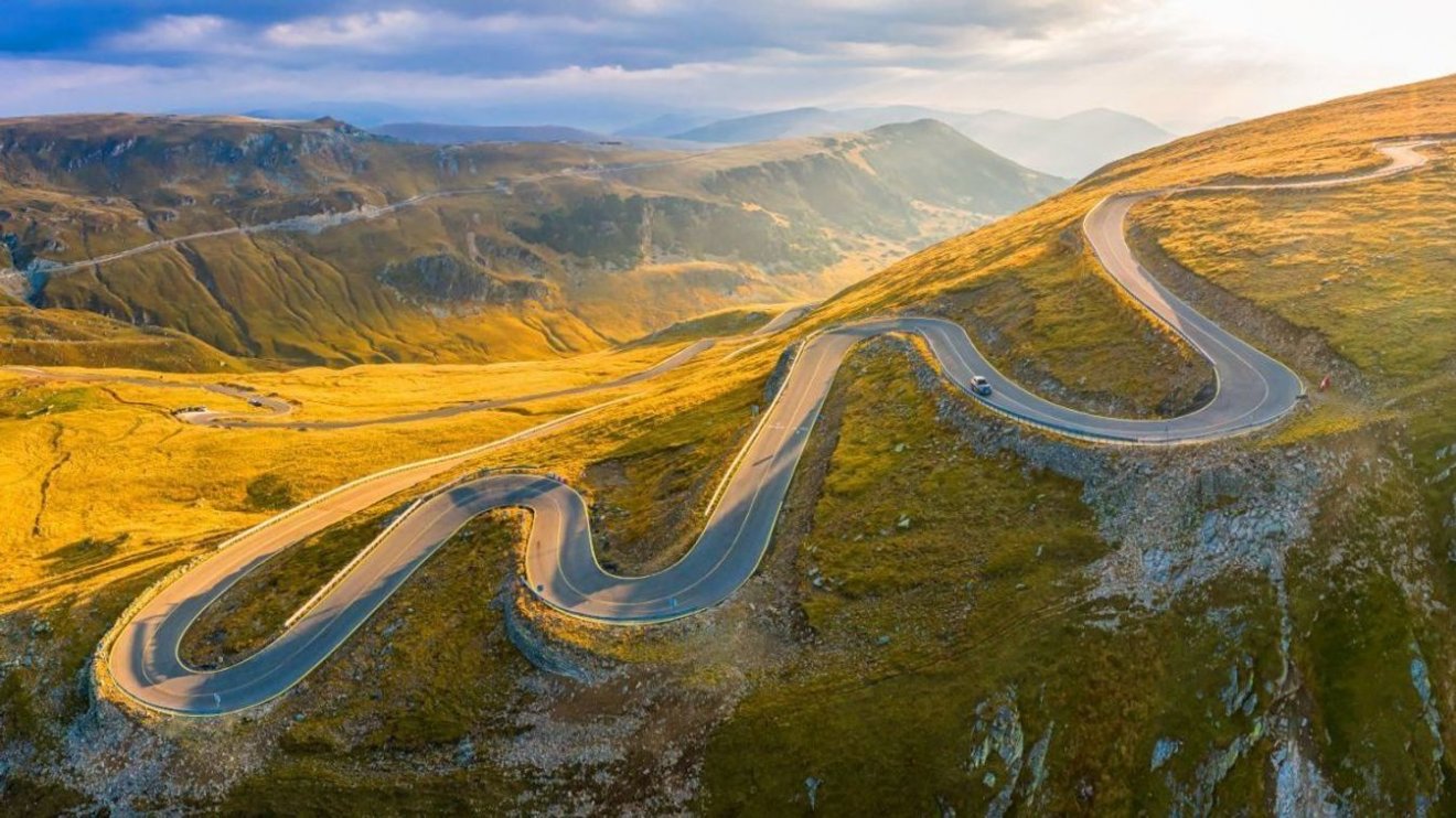 Péntek reggel megnyitják a forgalom előtt a Transzalpina magashegyi utat