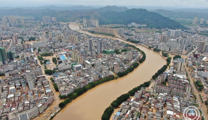 Több halálos áldozata van a Délnyugat-Kínát sújtó árvizeknek